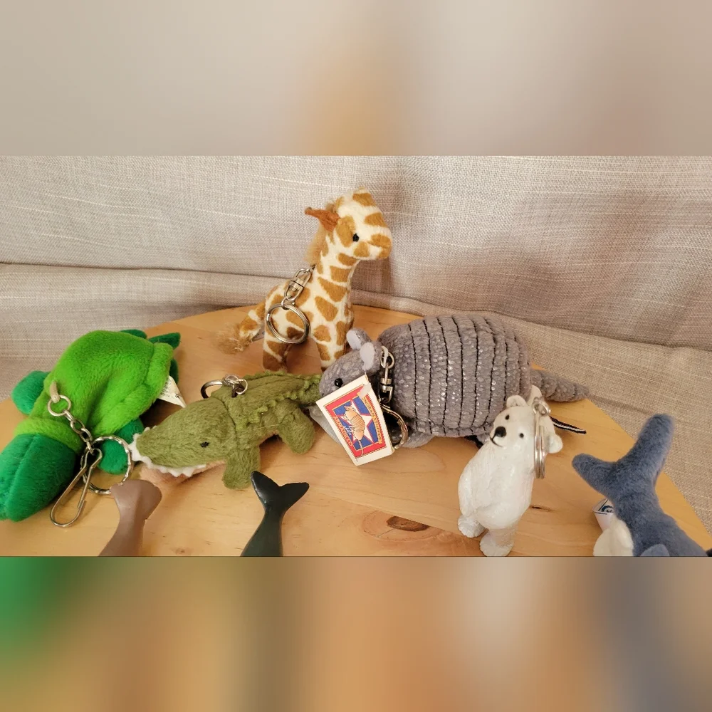 Vintage 1990's Lot of 12 Animal and Marine Life Key & Card Holders / Key Rings - Picture 9 of 16